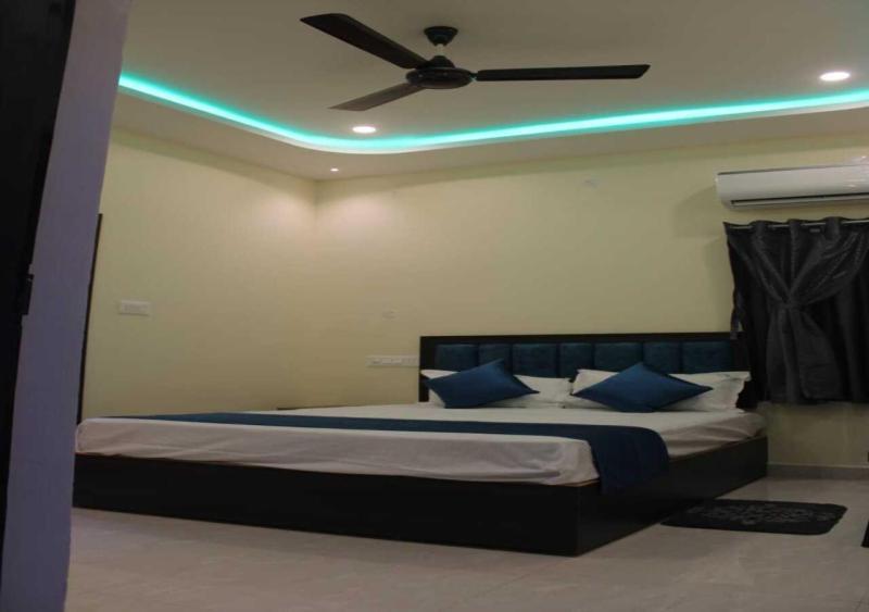 Lalitha Karunya Residency A/C Hotel Bāpatla Exterior foto